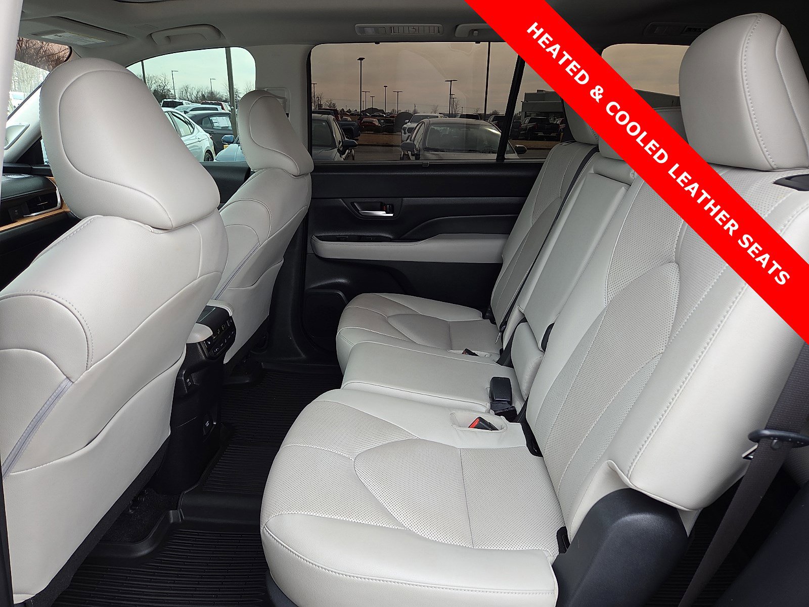 Used 2025 Toyota Grand Highlander AWD Hybrid image 11