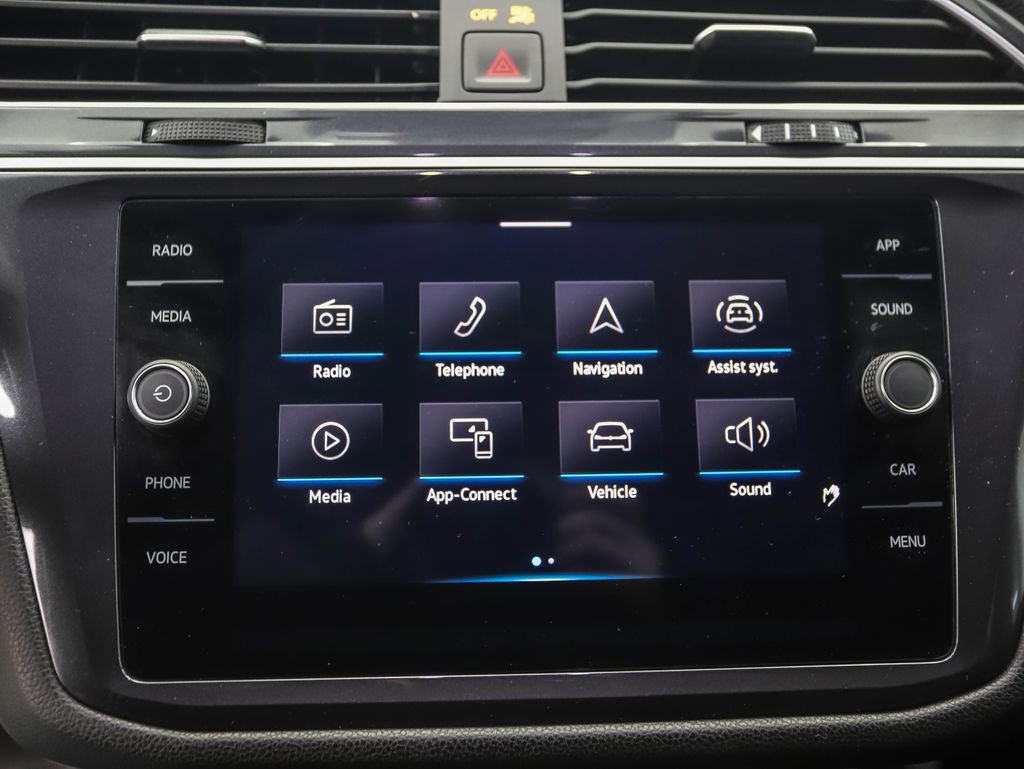 Used 2024 Volkswagen Tiguan SE R-Line image 15