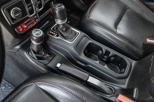 Used 2021 Jeep Wrangler Unlimited Rubicon w/ LED Lighting Group AWD/4WD image 13