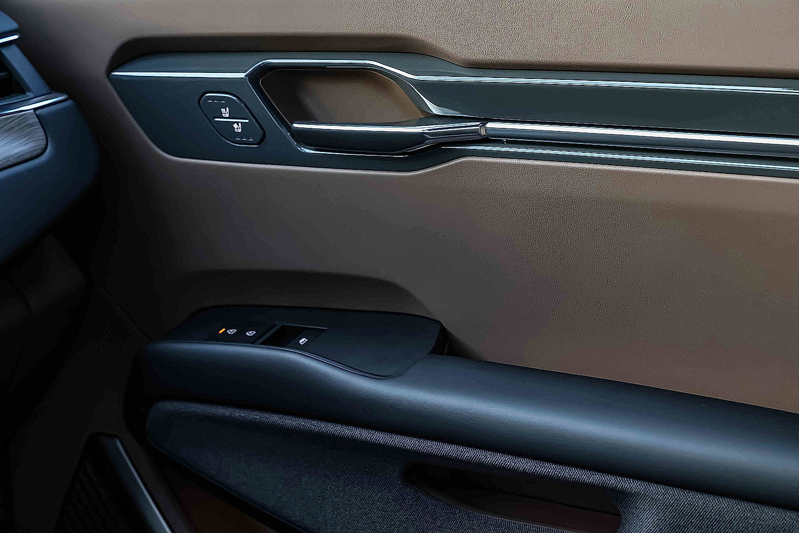 Certified 2024 Kia EV9 Land image 16