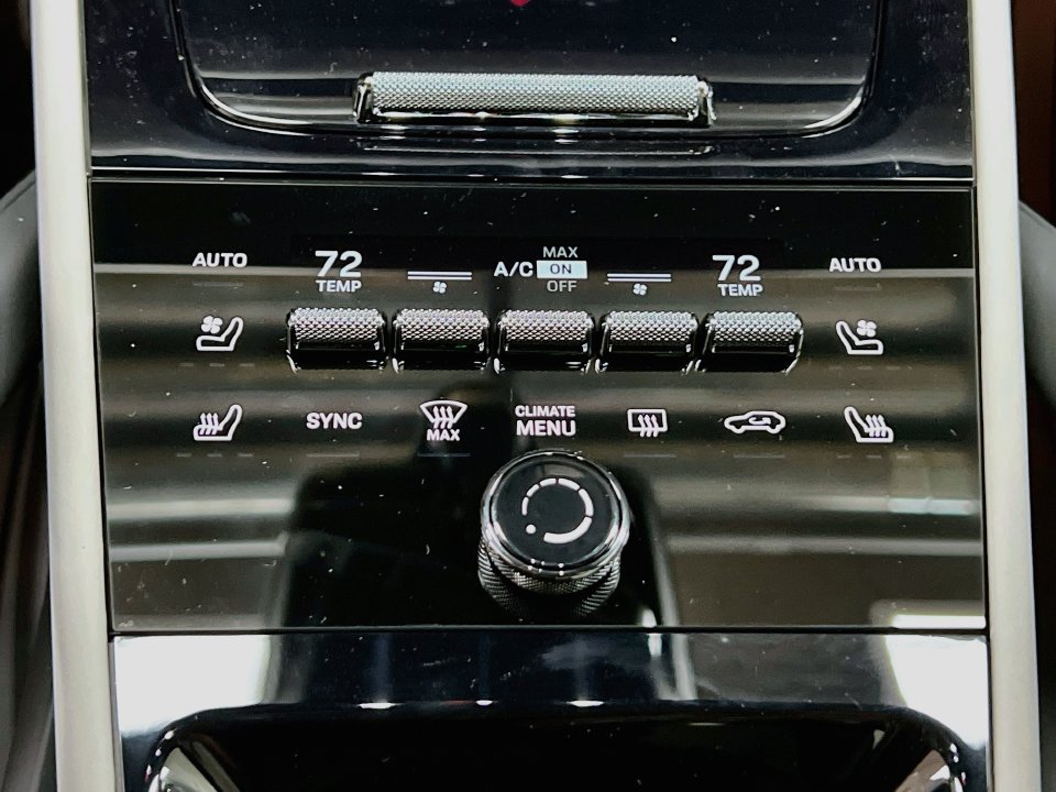 New 2026 Porsche Cayenne AWD/4WD image 18