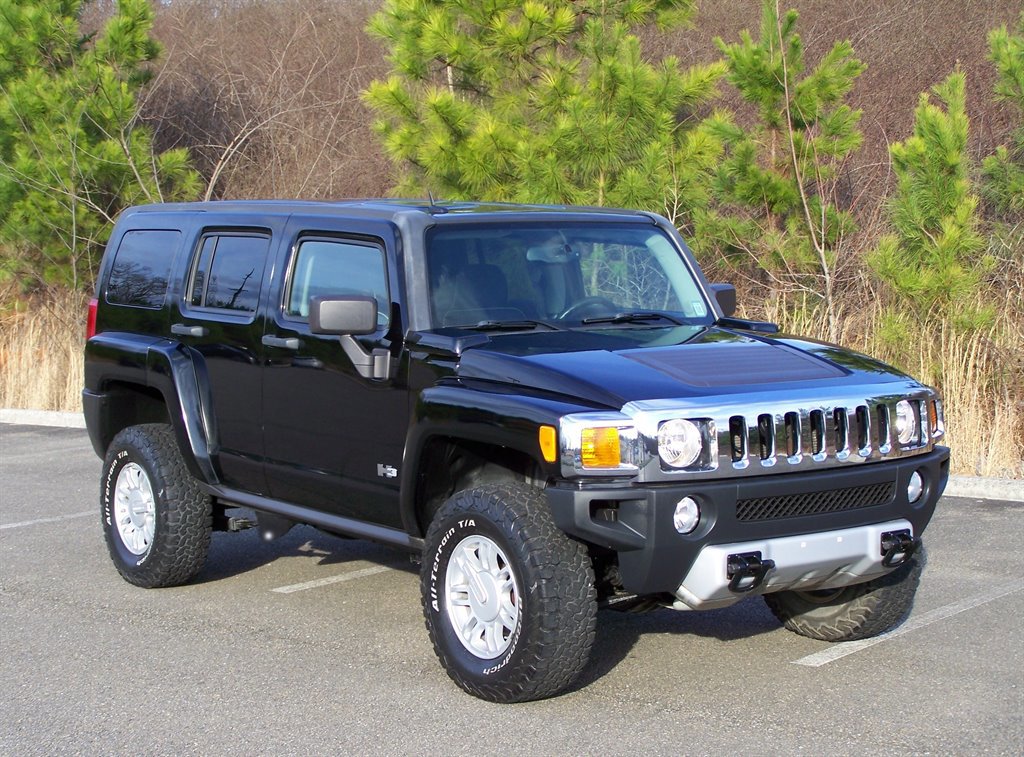 Used 2009 HUMMER H3 image 1