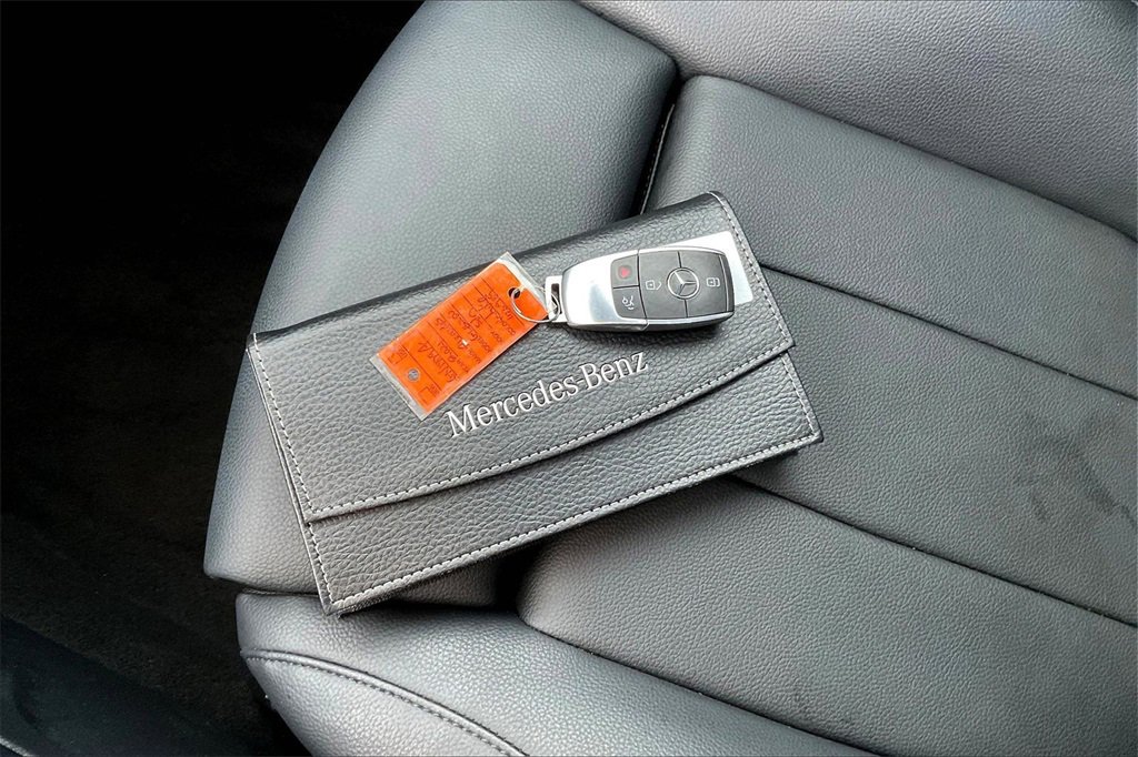 Used 2021 Mercedes-Benz GLB 250 GLB 250 image 34