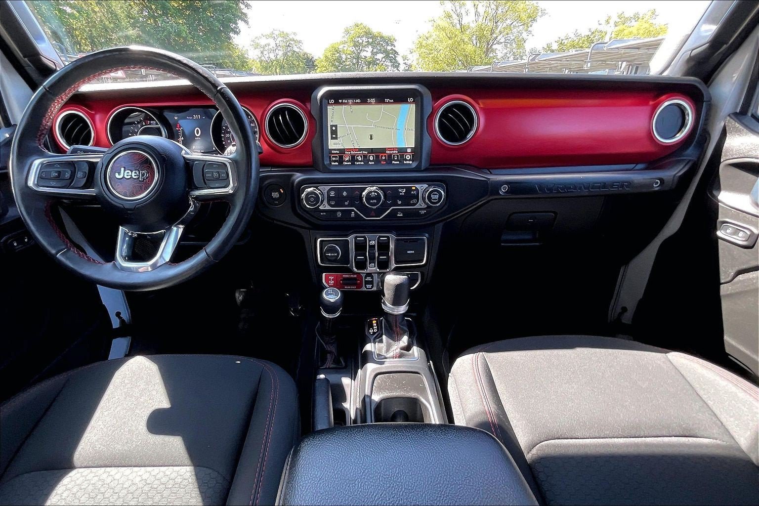 Used 2022 Jeep Wrangler Unlimited Rubicon AWD/4WD image 10