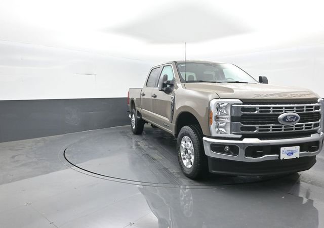 New 2026 Ford F350 4x4 Crew Cab Super Duty image 2