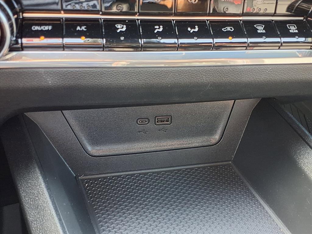 Used 2025 Chevrolet Equinox RS w/ Safety and Technology Package image 8