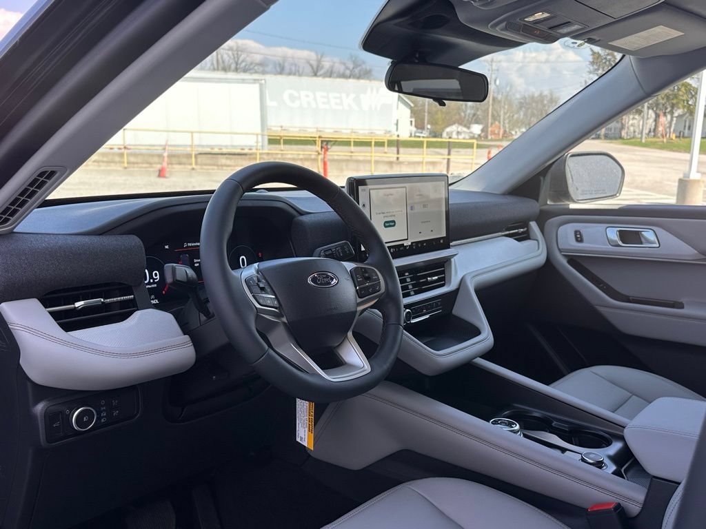 New 2026 Ford Explorer Active w/ Active Comfort Package AWD/4WD image 13