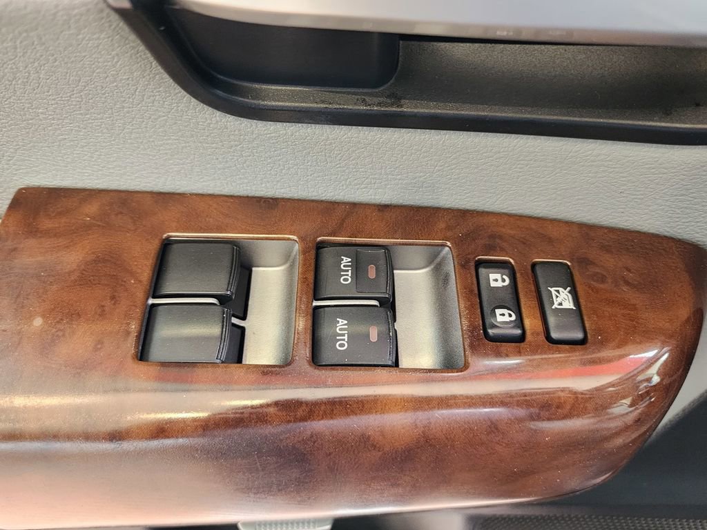 Used 2008 Toyota Sequoia Limited image 17