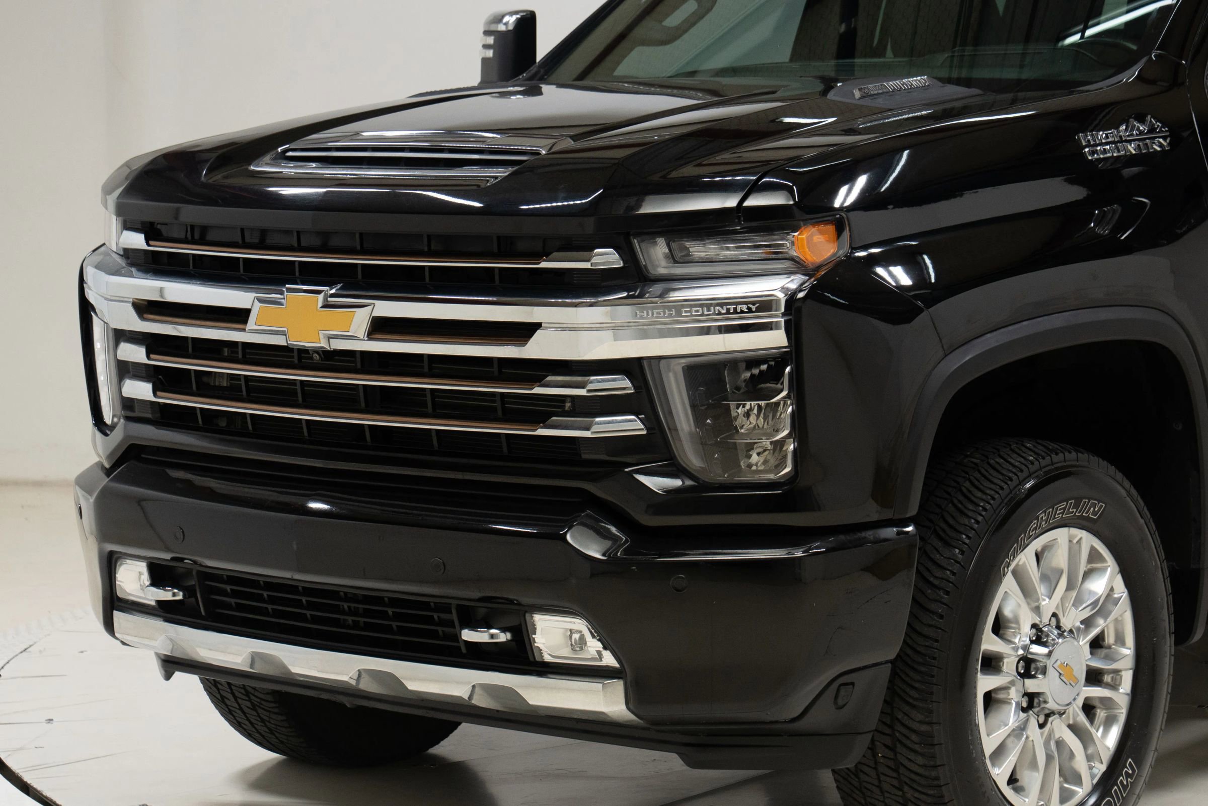 Used 2022 Chevrolet Silverado 2500 High Country w/ Technology Package image 12