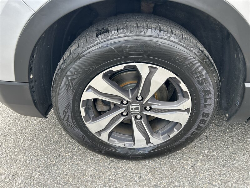 Used 2017 Honda CR-V LX image 7