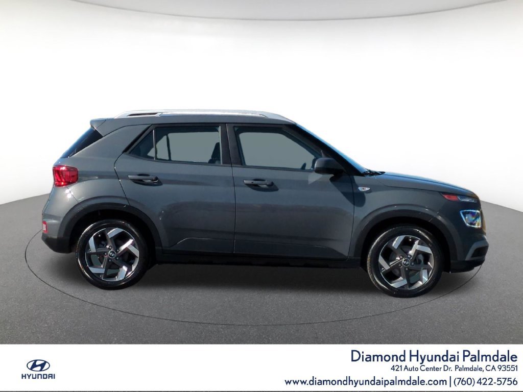 Certified 2025 Hyundai Venue SEL FWD image 8