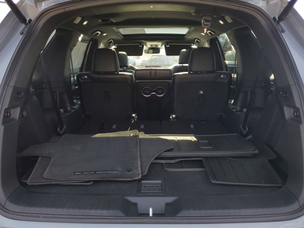 Used 2025 Honda Pilot Black Edition image 35