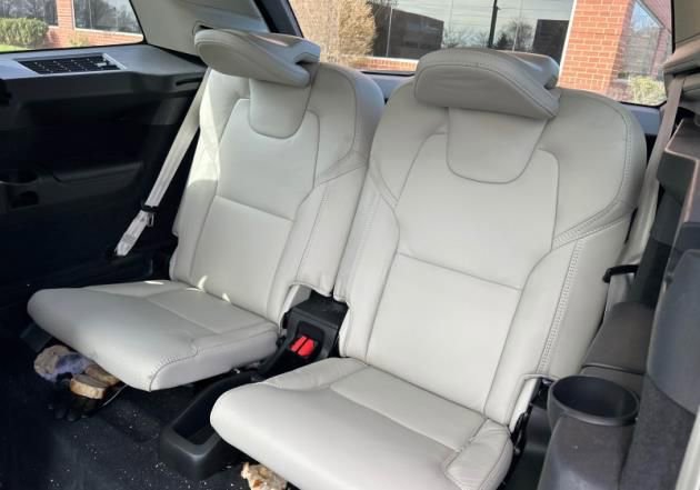 Used 2023 Volvo XC90 B6 Ultimate w/ Protection Package Premier image 6