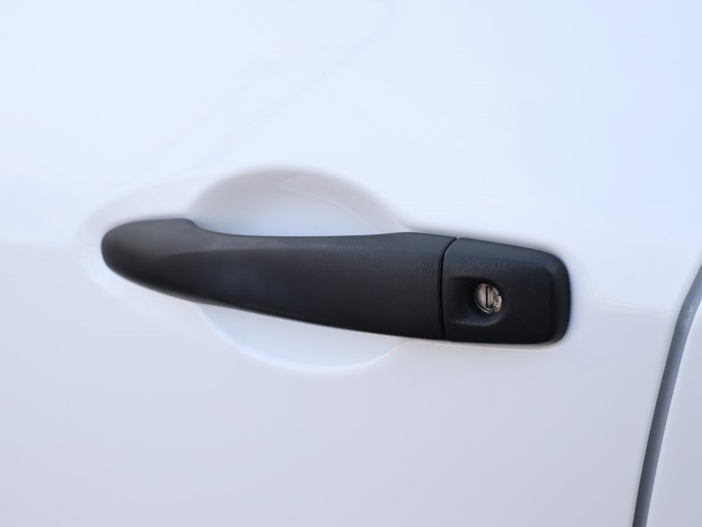 Used 2022 Nissan Kicks S image 20