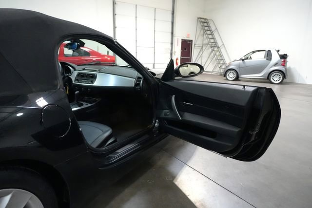 Used 2007 BMW Z4 3.0i image 28