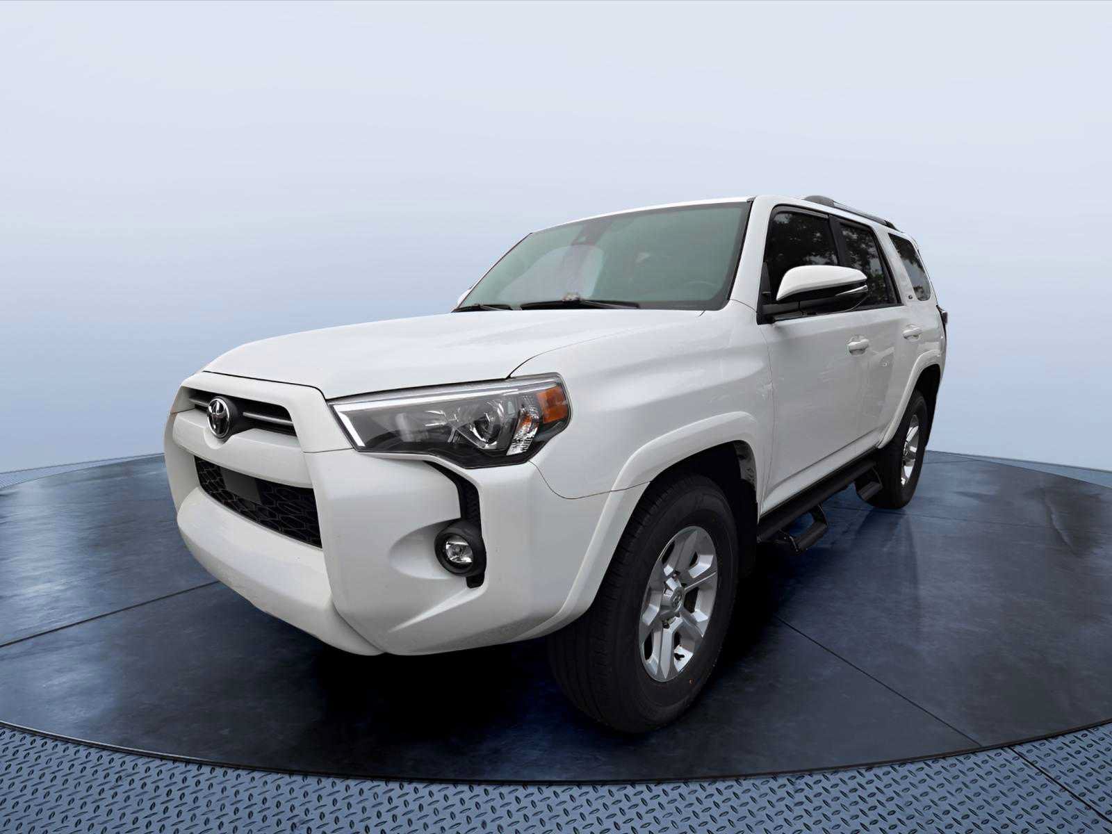 Used 2023 Toyota 4Runner SR5 Premium w/ Moonroof Package RWD image 2