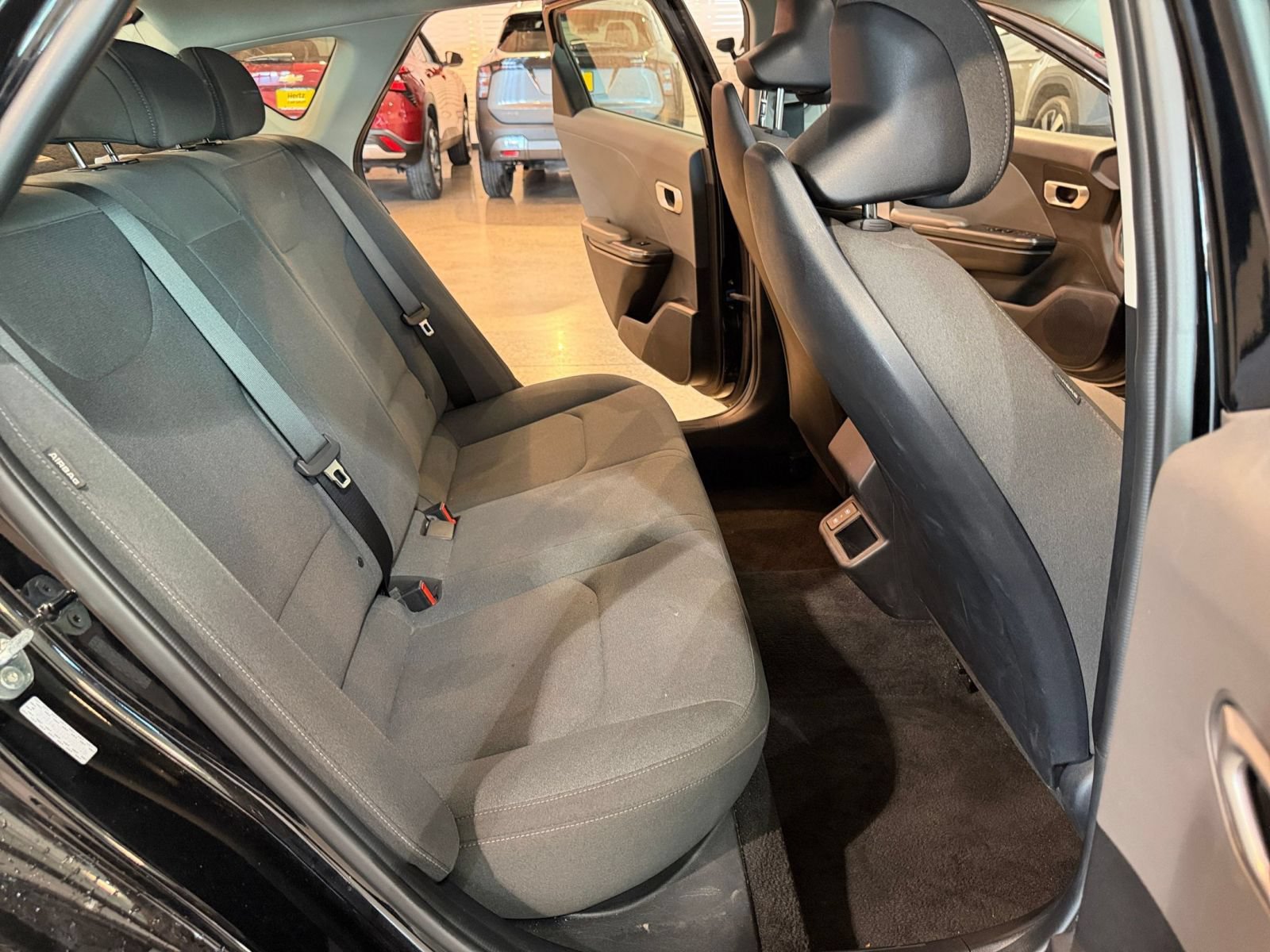 Used 2025 Kia K4 FWD image 36