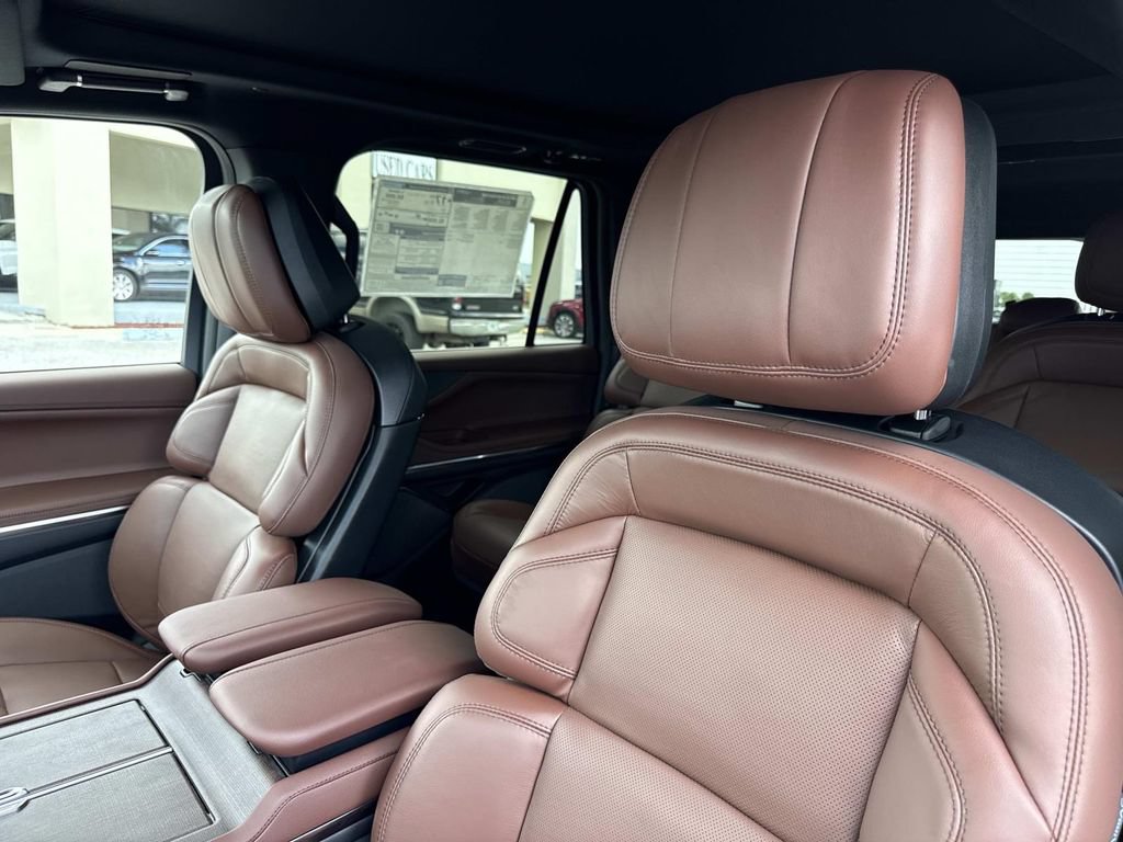 New 2026 Lincoln Navigator L Reserve AWD/4WD image 23