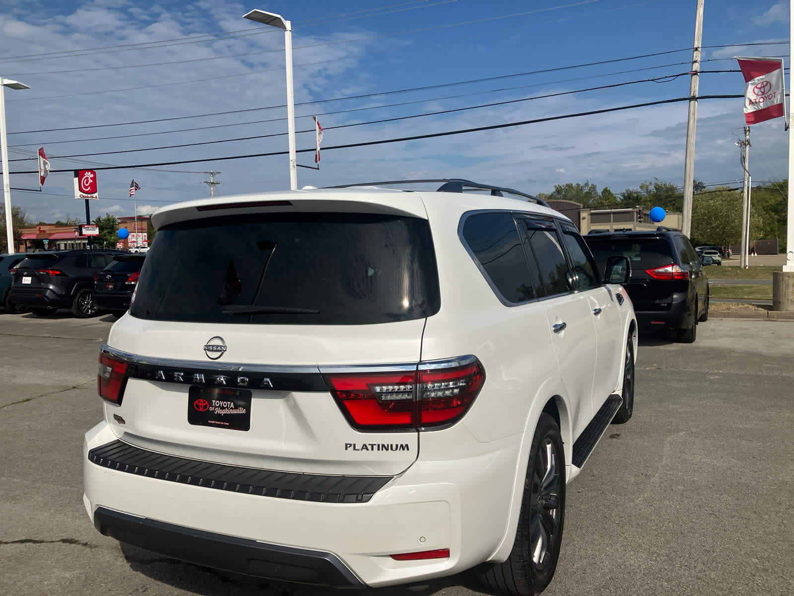 Used 2024 Nissan Armada Platinum w/ Captain's Chairs Package AWD/4WD image 7