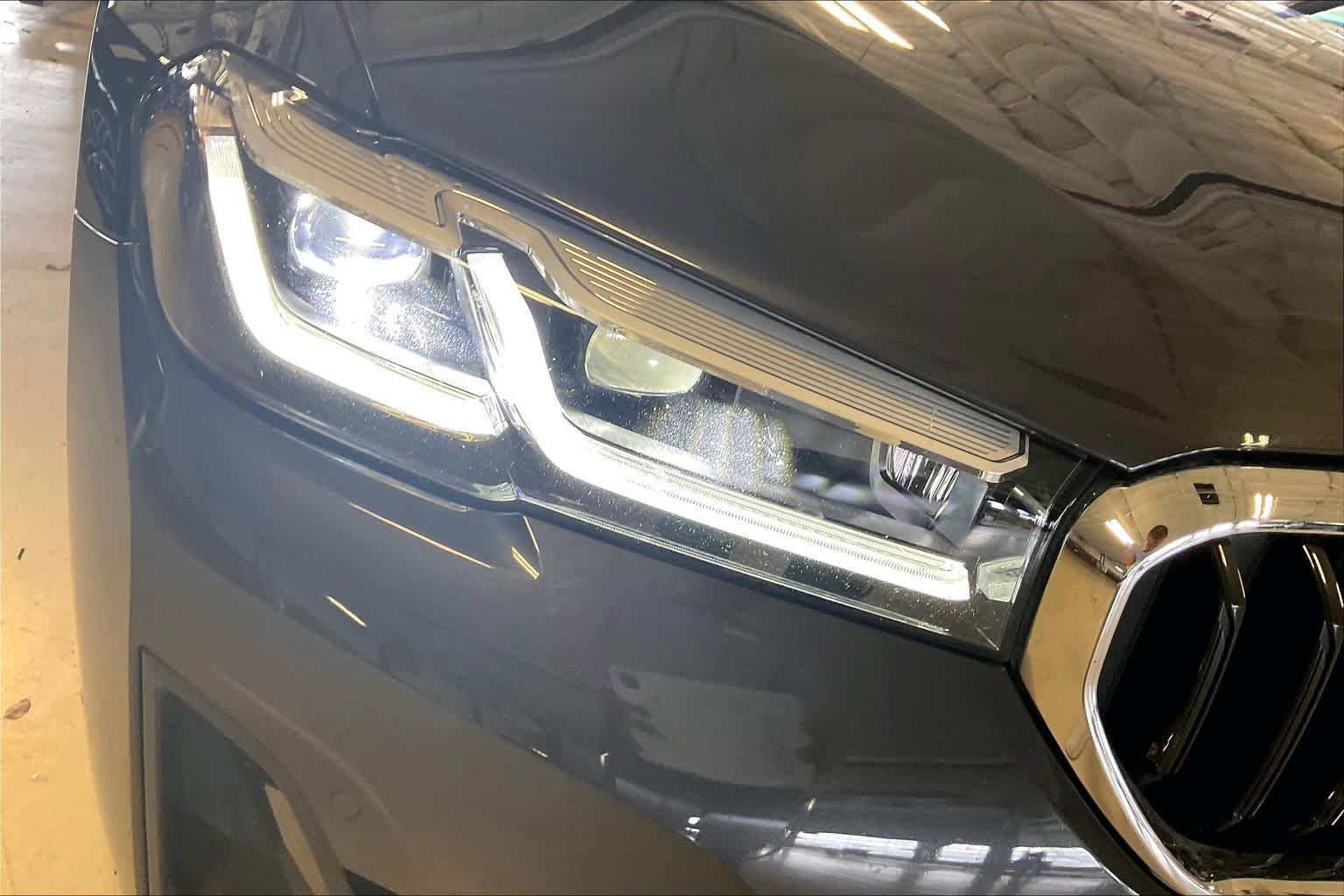 Used 2023 BMW 530i w/ Convenience Package RWD image 25