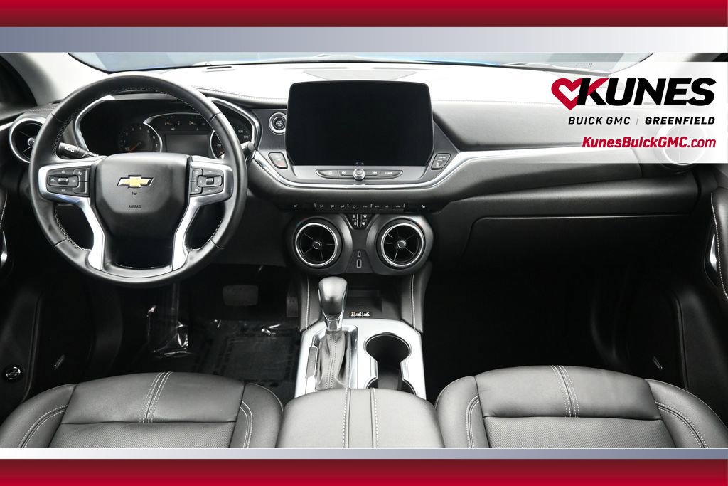 Used 2024 Chevrolet Blazer LT w/ Sound & Technology Package FWD image 23