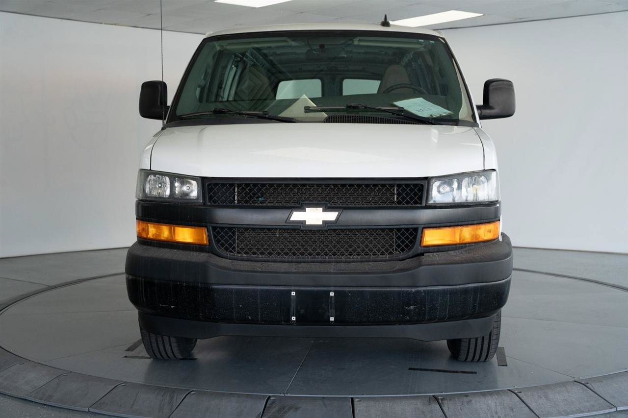 Used 2019 Chevrolet Express 2500 w/ Driver Convenience Package RWD image 2