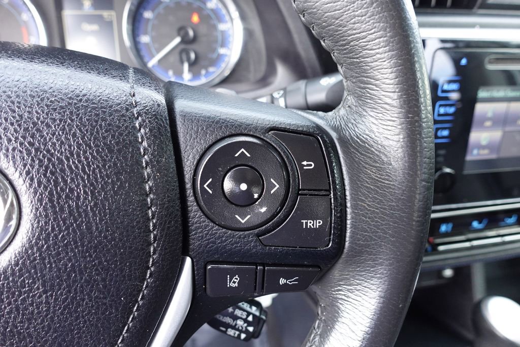 Used 2018 Toyota Corolla L image 17