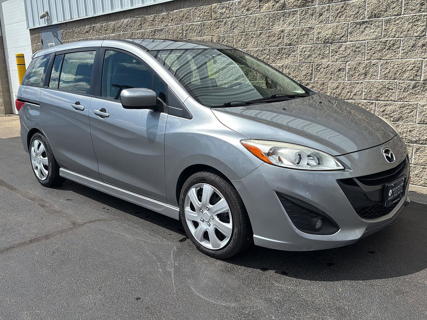 Used 2012 MAZDA MAZDA5 Grand Touring FWD image 2