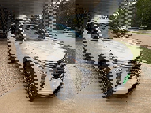 New 2026 Chevrolet Trax RS w/ Sunroof Package image 1