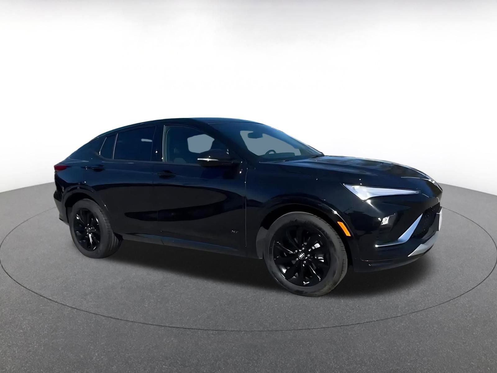 Used 2025 Buick Envista Sport Touring image 2