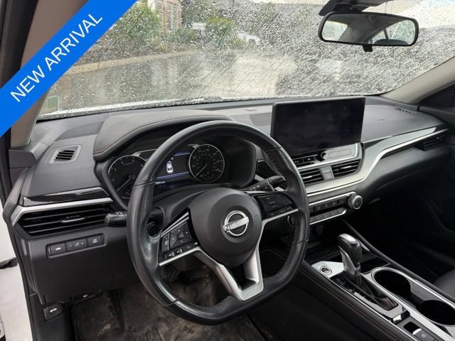 Used 2024 Nissan Altima 2.5 SR w/ SR Premium Package AWD/4WD image 13