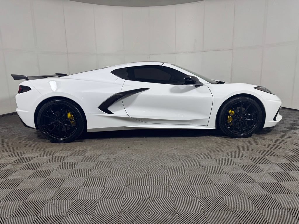 Used 2025 Chevrolet Corvette Stingray Premium Cpe RWD image 6