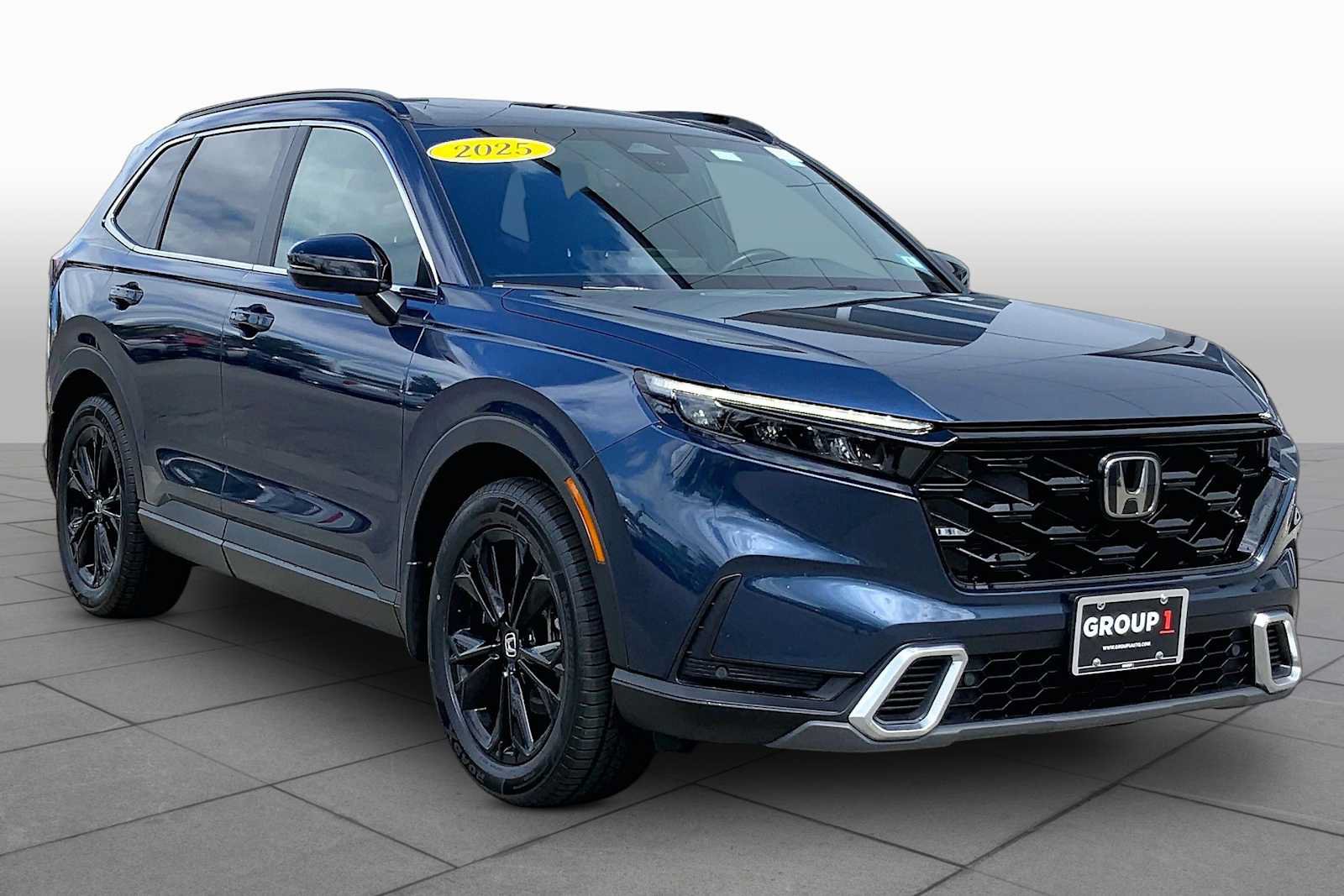 Used 2025 Honda CR-V Sport Touring image 3