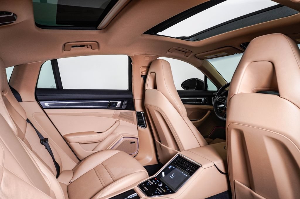 Certified 2023 Porsche Panamera 4 Platinum Edition AWD/4WD image 16
