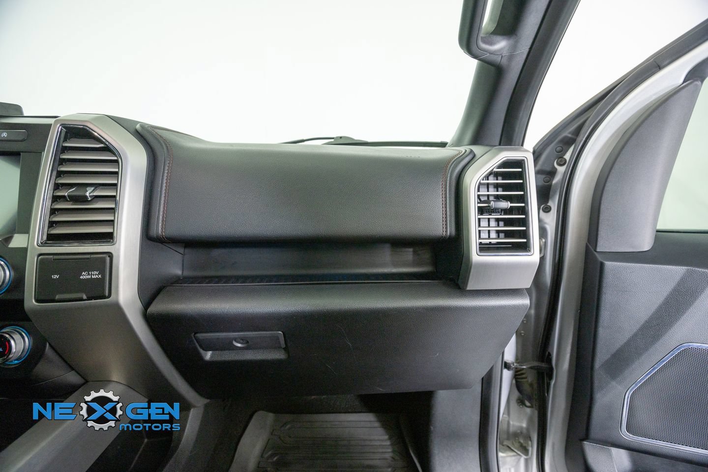 Used 2019 Ford F150 Platinum w/ Equipment Group 701A Luxury AWD/4WD image 47