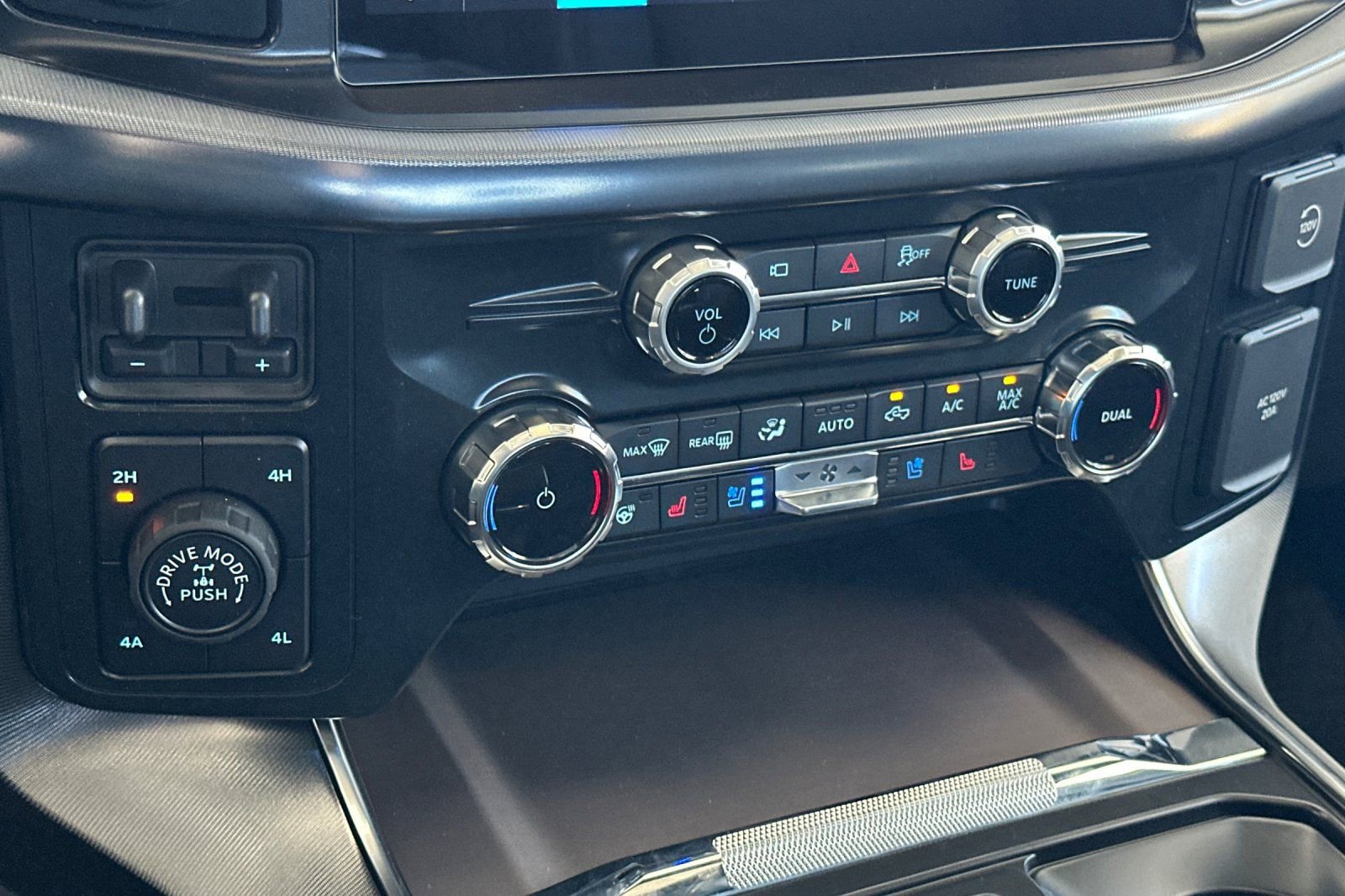 New 2026 Ford F150 Platinum w/ Equipment Group 702A High image 19