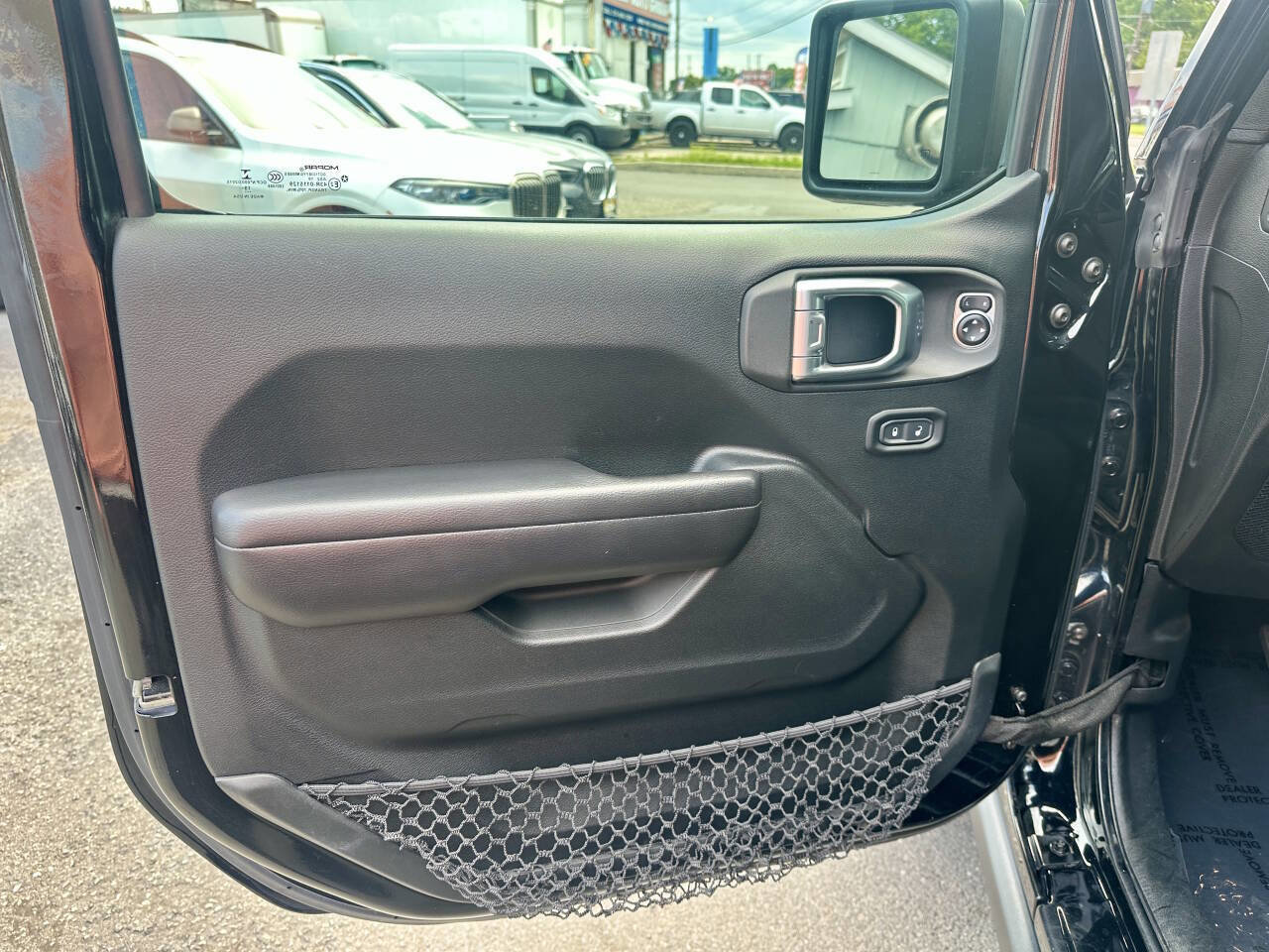 Used 2020 Jeep Wrangler Unlimited Sport image 11