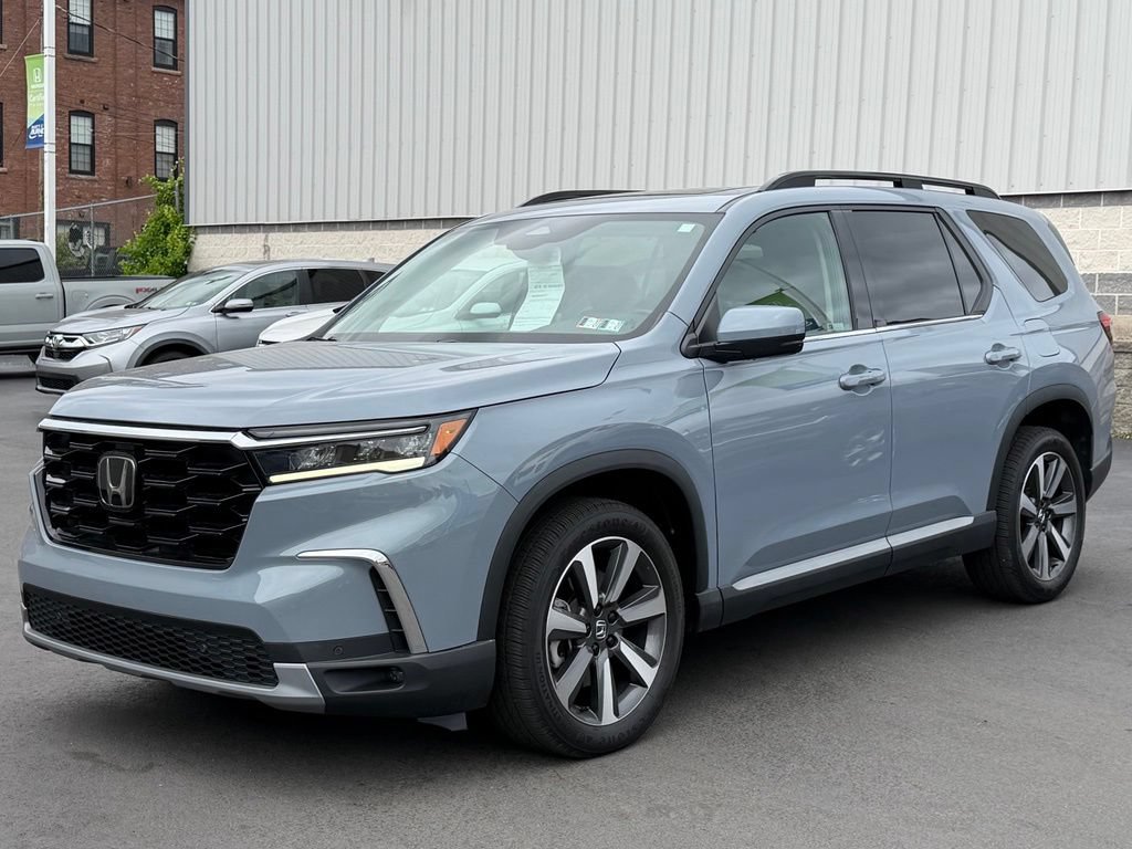 Certified 2023 Honda Pilot Touring image 1