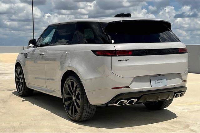 New 2025 Land Rover Range Rover Sport Dynamic SE image 3