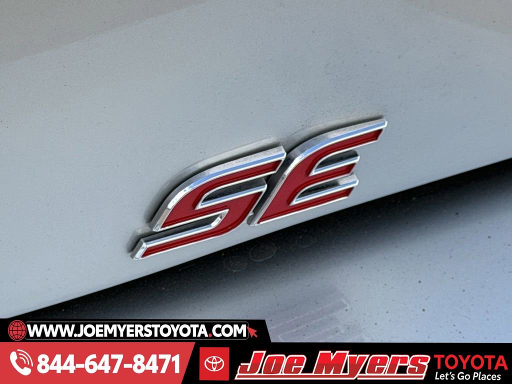 Used 2025 Toyota Corolla SE image 11