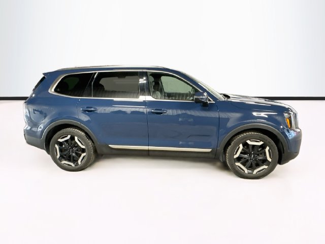Certified 2024 Kia Telluride EX w/ EX Captain's Chair Package AWD/4WD image 8