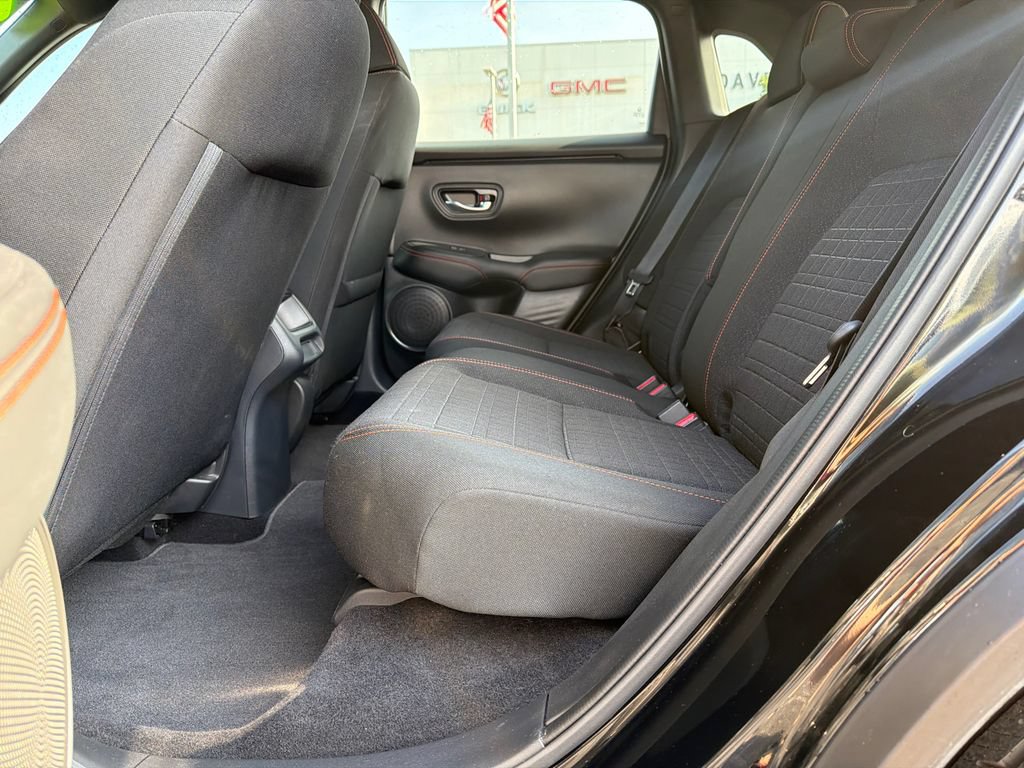 Used 2025 Honda HR-V Sport image 16