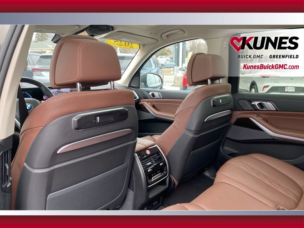 Used 2025 BMW X7 xDrive40i image 36