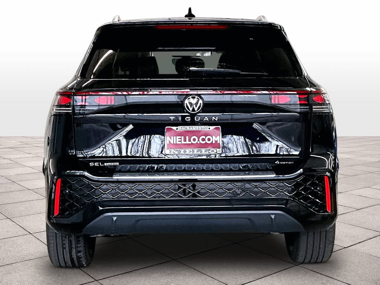 New 2026 Volkswagen Tiguan SEL R-Line AWD/4WD image 4