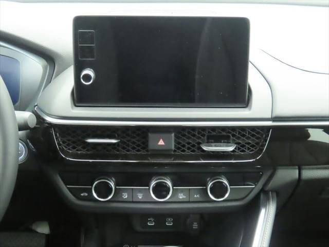 Used 2025 Acura ADX AWD image 15