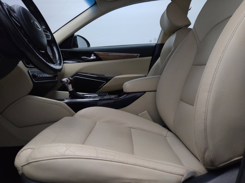 Used 2019 Kia Cadenza Technology image 17