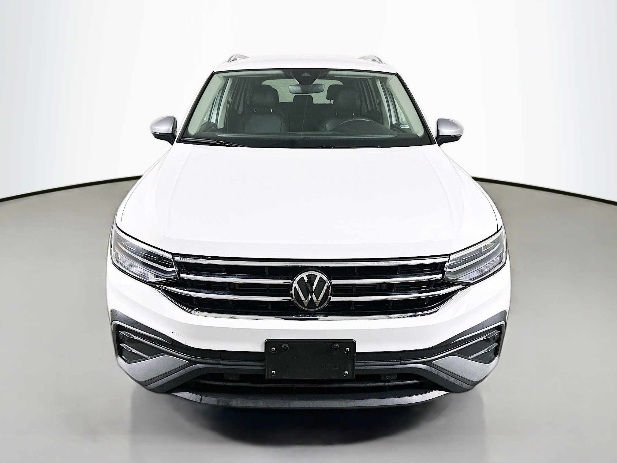 Used 2024 Volkswagen Tiguan Wolfsburg Edition image 2