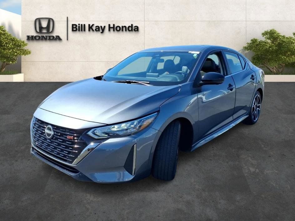 Used 2024 Nissan Sentra SR w/ SR Premium Package FWD image 8