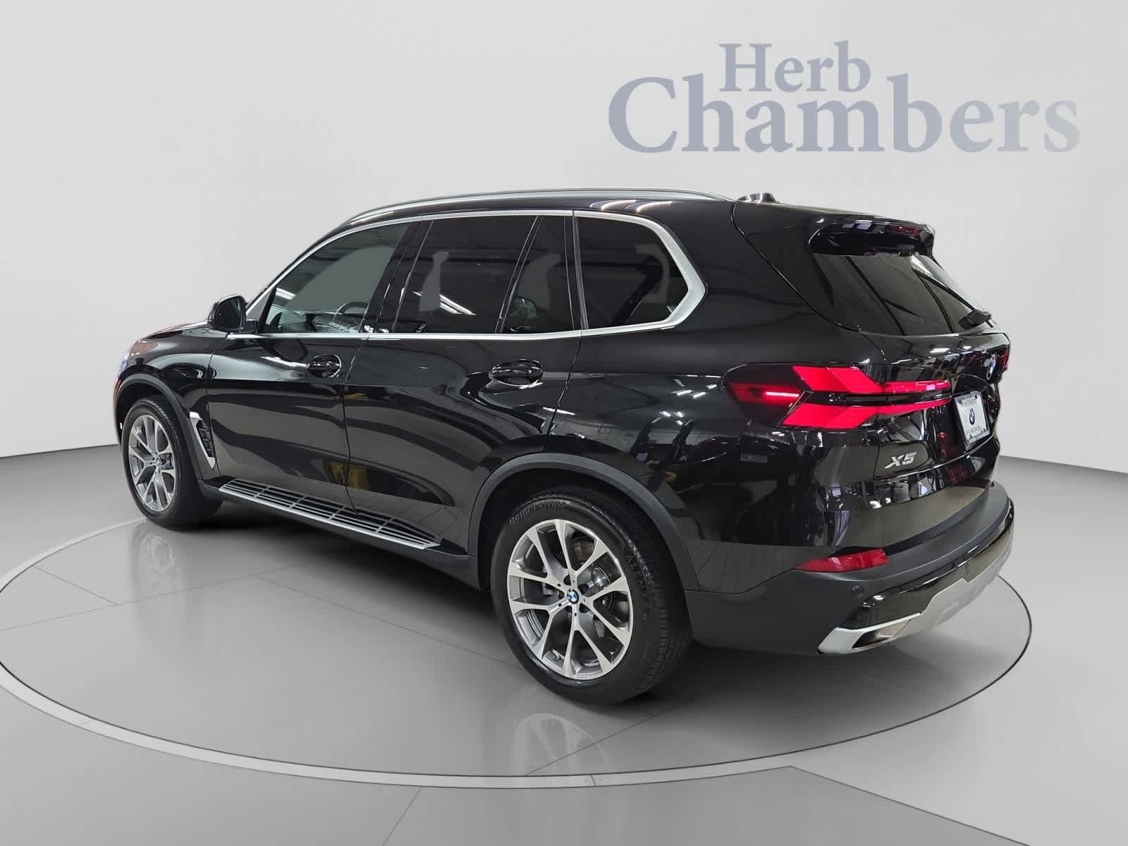 Used 2026 BMW X5 xDrive40i AWD/4WD image 3