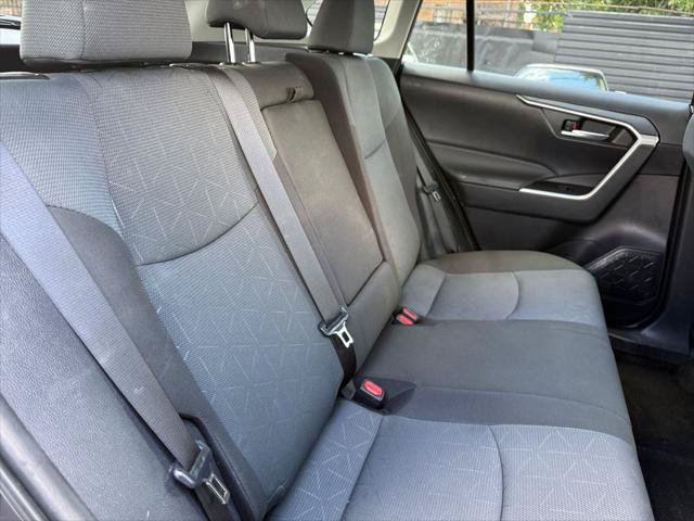Certified 2025 Toyota RAV4 XLE FWD image 22